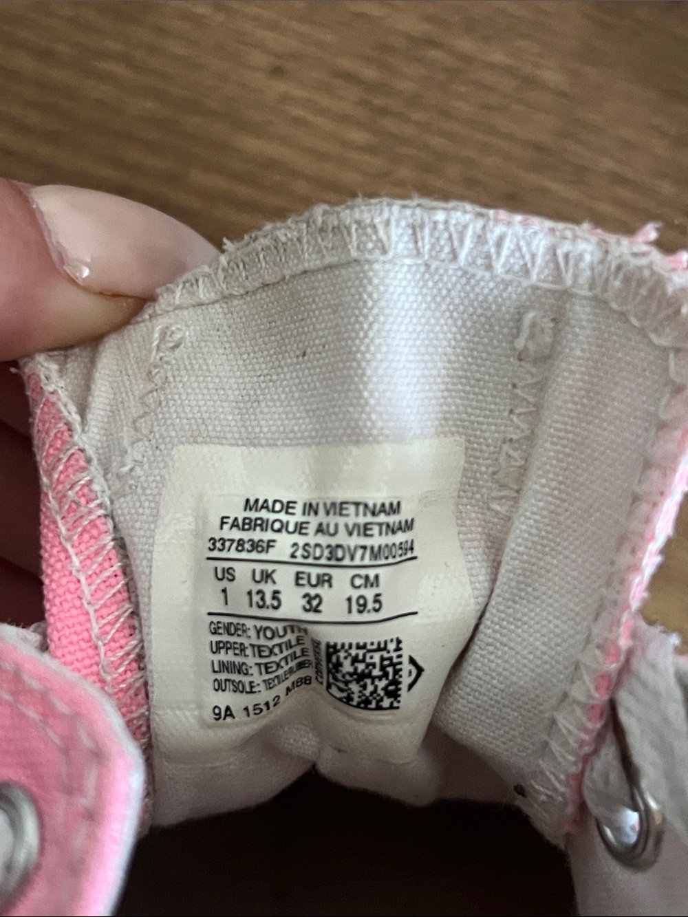 Converse Kids Pink Canvas Low-Top Sneakers with White Toe - Picture 2 of 4